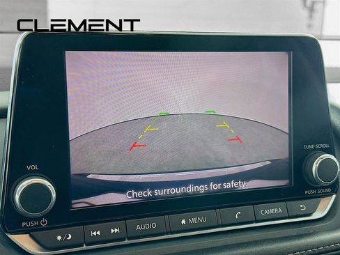 Used 2022 Nissan Rogue SV image 20