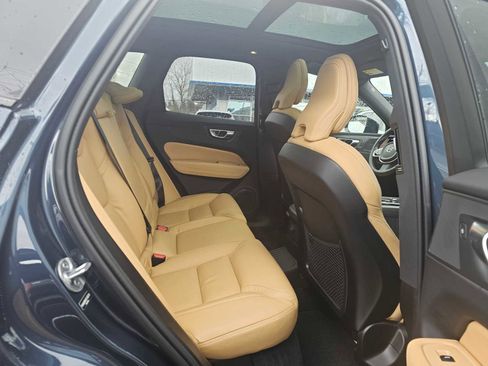 Certified 2025 Volvo XC60 T8 Ultra w/ Protection Package Premier AWD/4WD image 12
