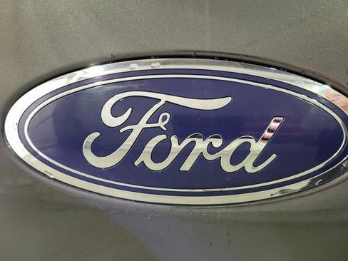 Used 2016 Ford F150 XLT w/ Equipment Group 302A Luxury image 15