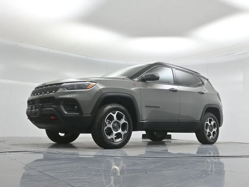 Used 2022 Jeep Compass Trailhawk w/ Trailhawk Elite Group image 44