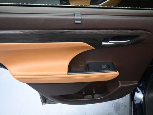 Certified 2020 Toyota Highlander Platinum AWD/4WD image 18