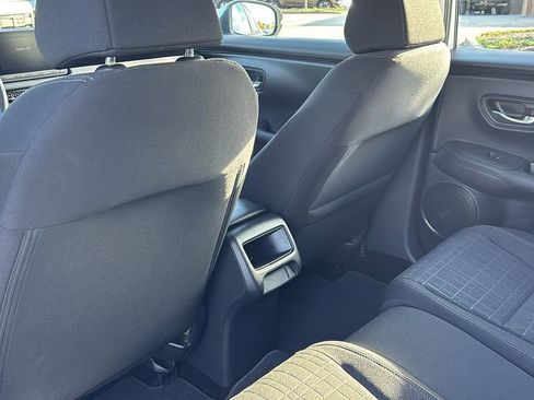 Certified 2025 Honda HR-V LX image 31