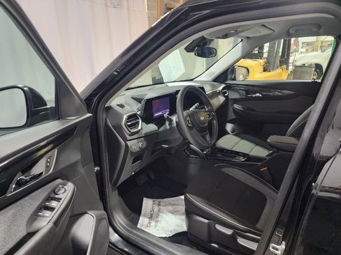 Used 2025 Chevrolet TrailBlazer LT image 7