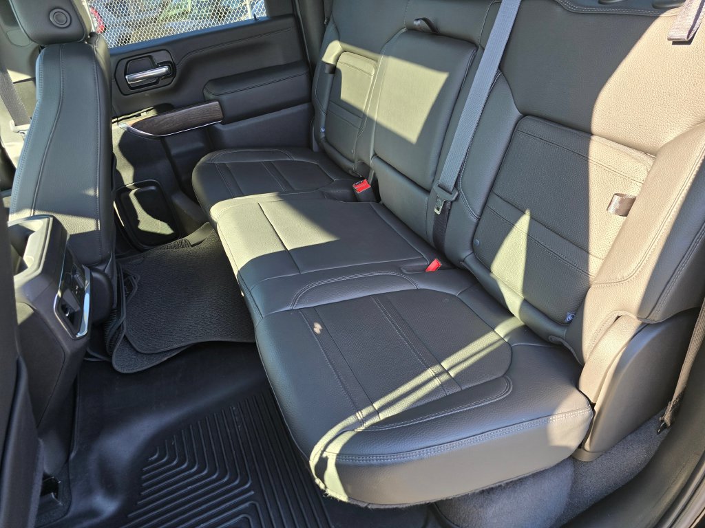 Used 2022 GMC Sierra 3500 Denali w/ Denali Ultimate Package AWD/4WD image 19