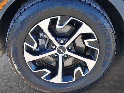 Used 2023 Kia Sportage EX image 7