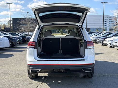 New 2026 Volkswagen Atlas SE FWD image 16