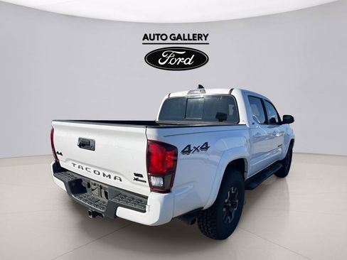 Used 2023 Toyota Tacoma SR5 w/ Technology Package AWD/4WD image 5
