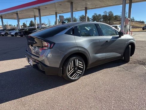 New 2026 Nissan Leaf SV+ w/ Illuminated Package FWD image 6
