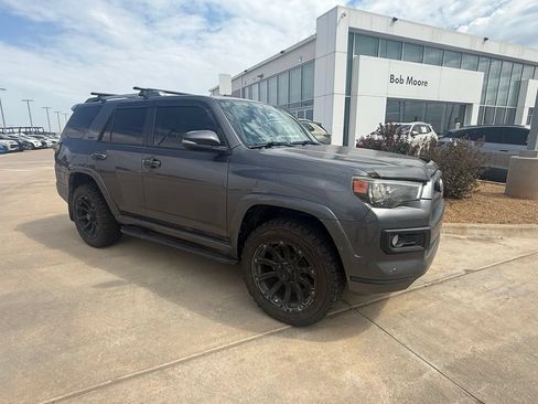 Used 2016 Toyota 4Runner 4WD image 1