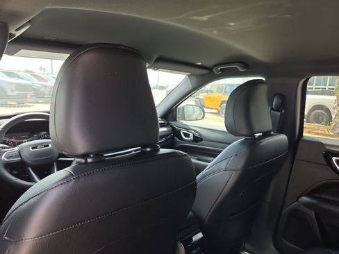 New 2026 Jeep Compass Latitude AWD/4WD image 20