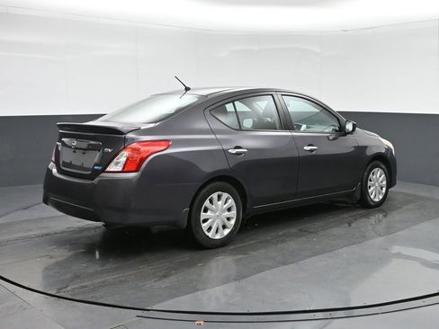 Used 2015 Nissan Versa SV image 7