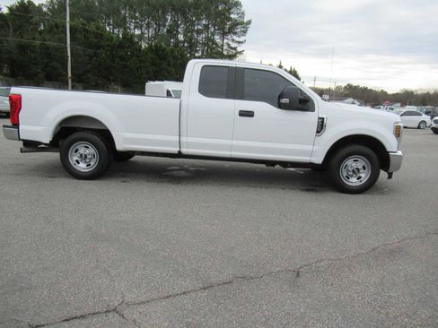 Used 2019 Ford F250 XL w/ XL Value Package image 4