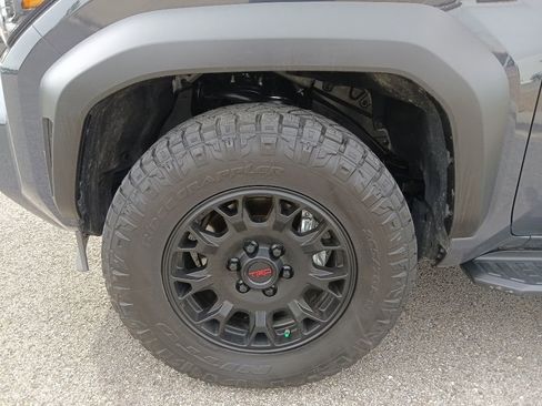 Used 2025 Toyota 4Runner TRD Off-Road Premium AWD/4WD image 10