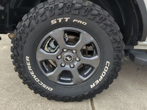 Used 2021 Ford Bronco Big Bend image 9