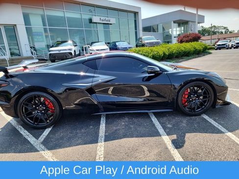 Used 2024 Chevrolet Corvette Z06 w/ Z07 Performance Package RWD image 2