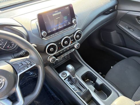 Used 2024 Nissan Sentra SV FWD image 21