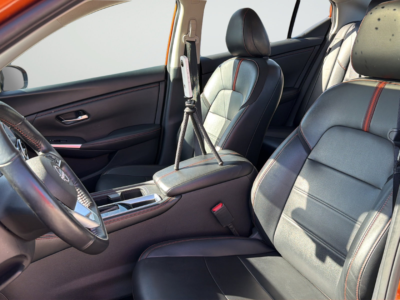 Certified 2025 Nissan Sentra SR w/ SR Premium Package FWD image 34