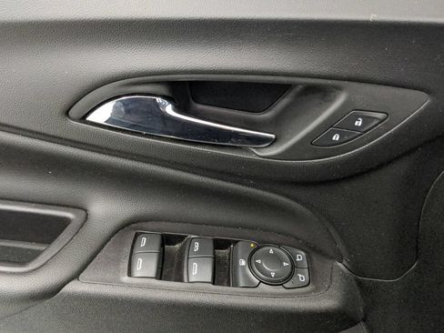 Used 2019 Chevrolet Equinox LT w/ Driver Convenience Package FWD image 46