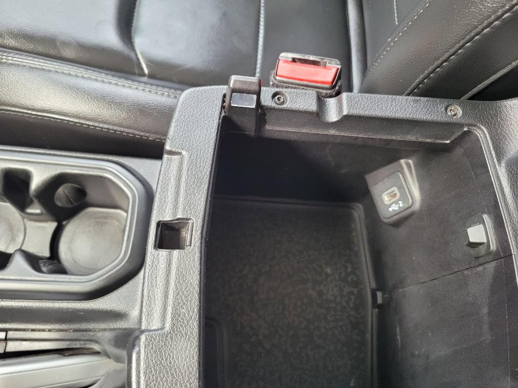 Used 2021 Jeep Wrangler Unlimited Sahara AWD/4WD image 36