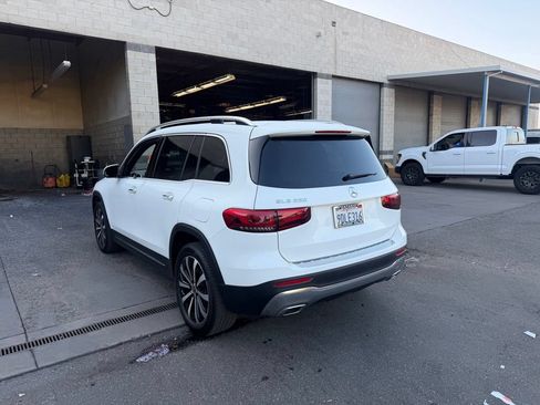 Used 2022 Mercedes-Benz GLB 250 image 4
