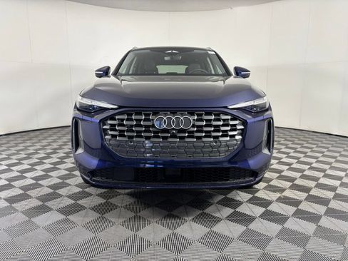 Used 2025 Audi Q5 Premium w/ Premium Plus AWD/4WD image 3