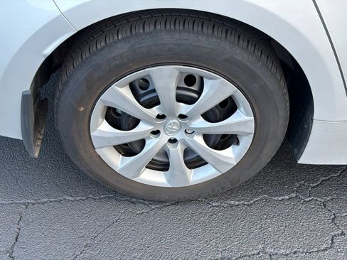 Used 2025 Toyota Corolla LE FWD image 23