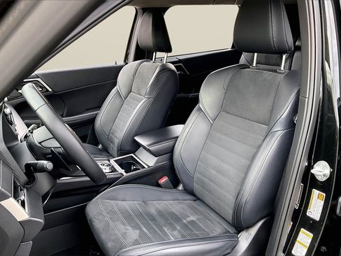 Used 2024 Mitsubishi Outlander SE image 19