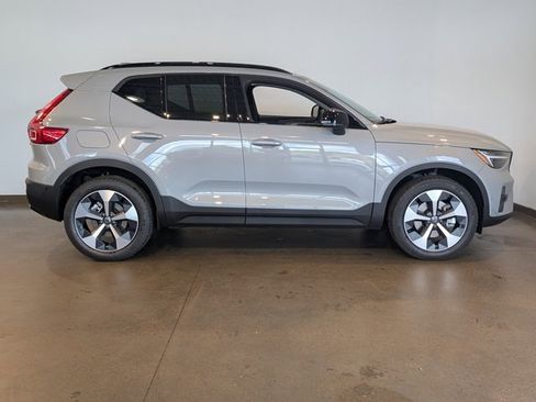 New 2026 Volvo XC40 B5 Plus w/ Protection Package Premier image 6