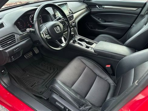 Used 2018 Honda Accord Sport image 9