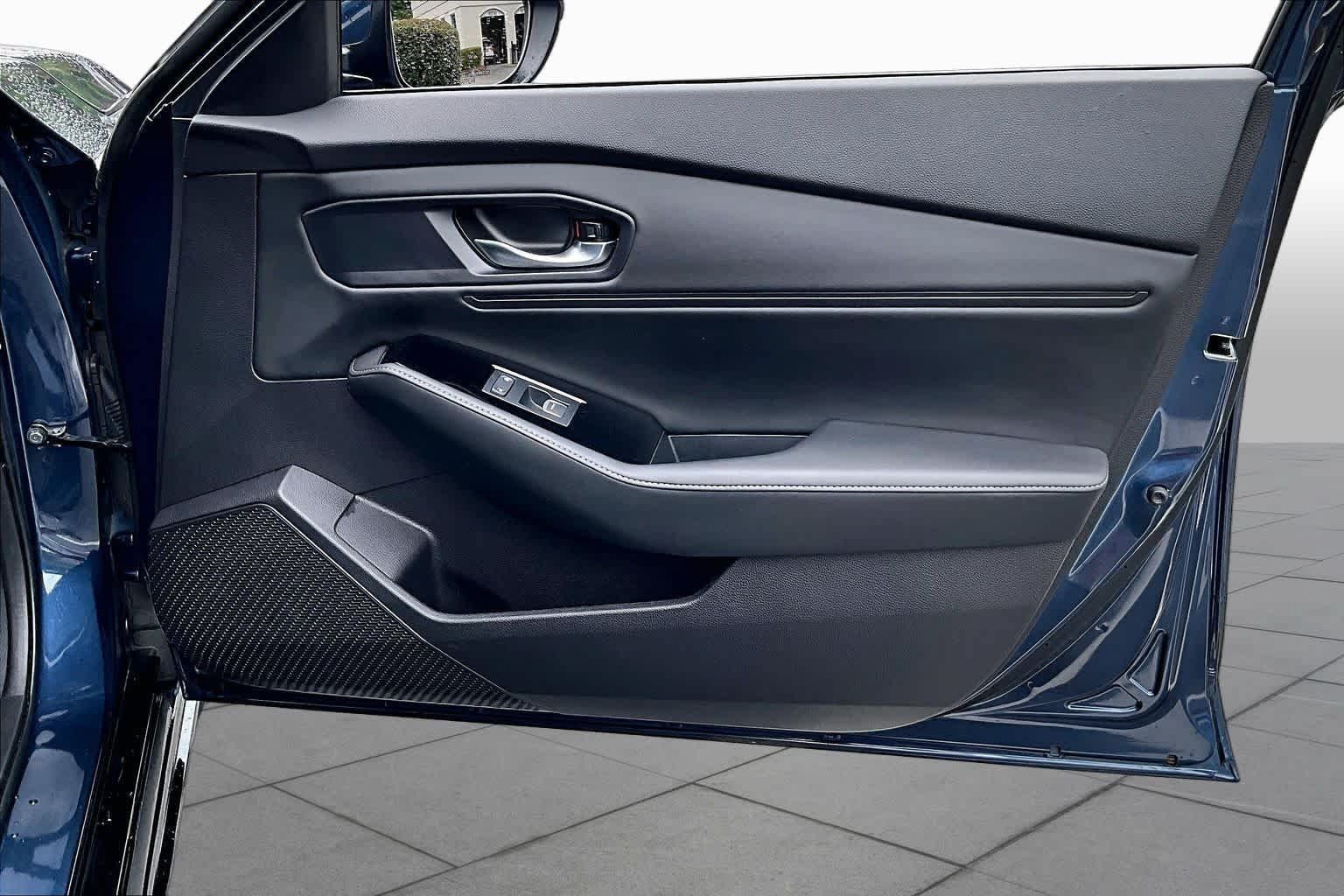 Used 2023 Honda Accord Touring image 23