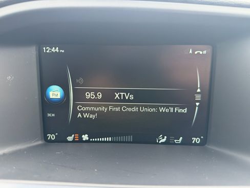 Used 2016 Volvo V60 T5 Cross Country Platinum w/ Climate Package image 37