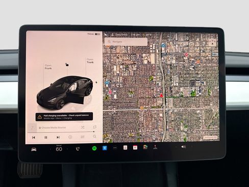 Used 2023 Tesla Model 3 Standard Range image 9