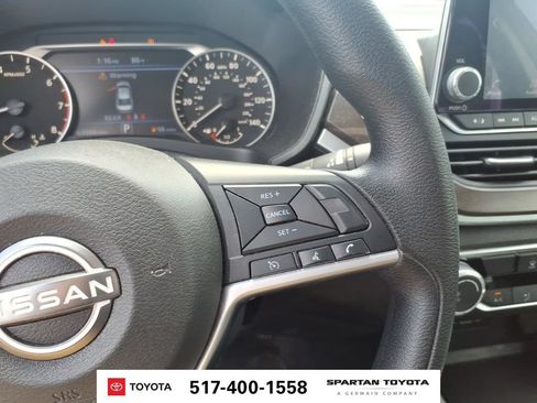 Used 2024 Nissan Altima 2.5 SV FWD image 19