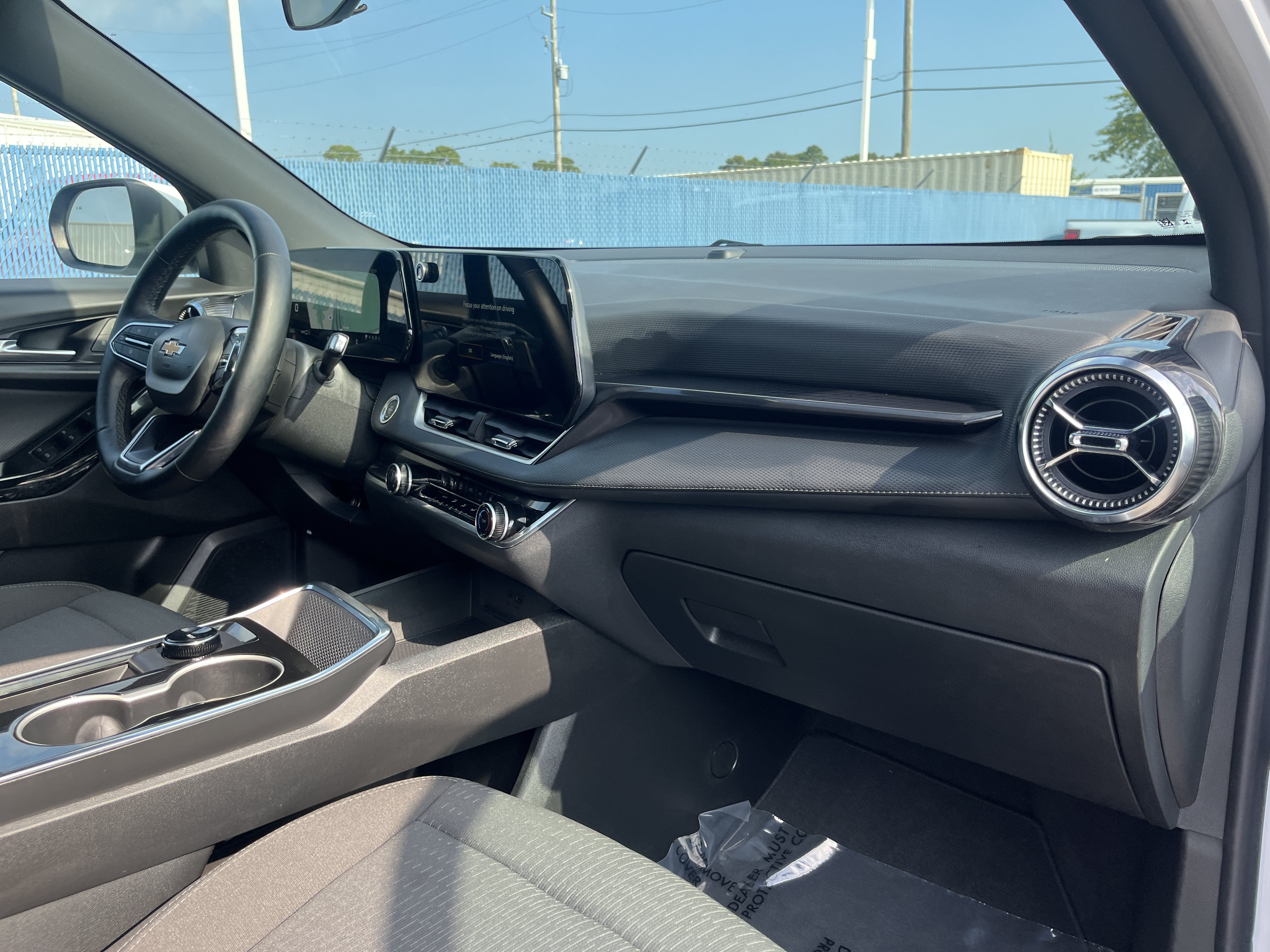 Used 2026 Chevrolet Equinox LT AWD/4WD image 15