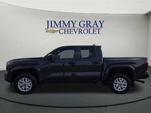 Used 2024 Toyota Tacoma SR image 6