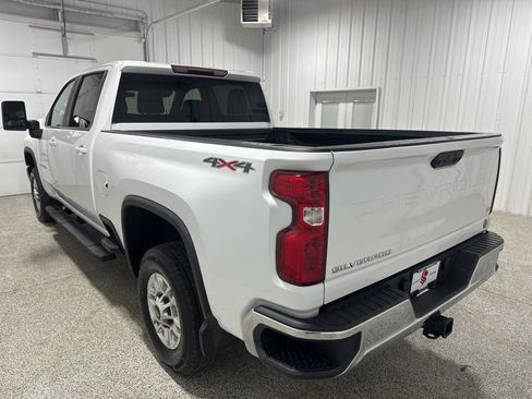 Used 2020 Chevrolet Silverado 2500 LT w/ Convenience Package image 8