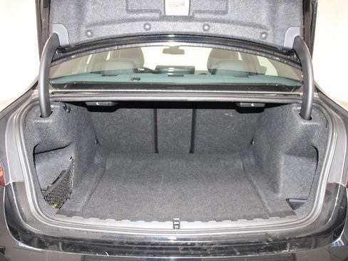 Used 2025 BMW 330i Sedan RWD image 9