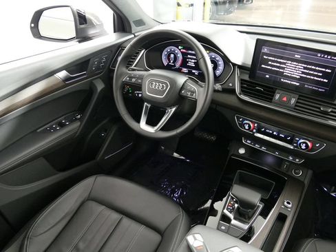 Used 2023 Audi Q5 2.0T Premium Plus w/ Premium Plus Package AWD/4WD image 24