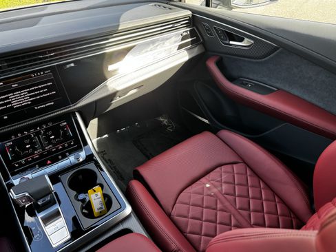 New 2026 Audi SQ7 Prestige AWD/4WD image 14