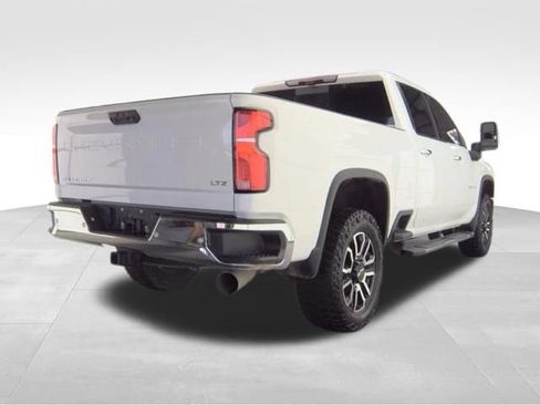 Used 2025 Chevrolet Silverado 2500 LTZ w/ LTZ Premium Package AWD/4WD image 5