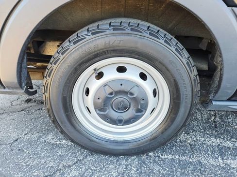 Used 2017 Ford Transit 150 XL image 29