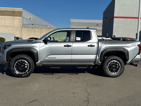 New 2025 Toyota Tacoma TRD Off-Road AWD/4WD image 5
