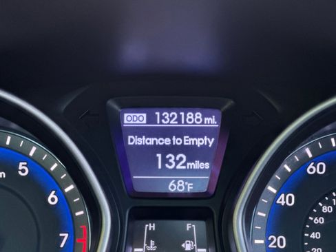 Used 2013 Hyundai Elantra GT w/ Tech Pkg image 20