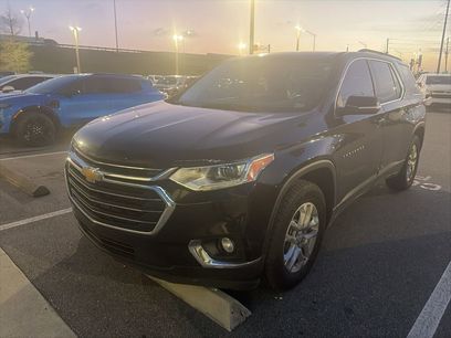 Used 2021 Chevrolet Traverse LT