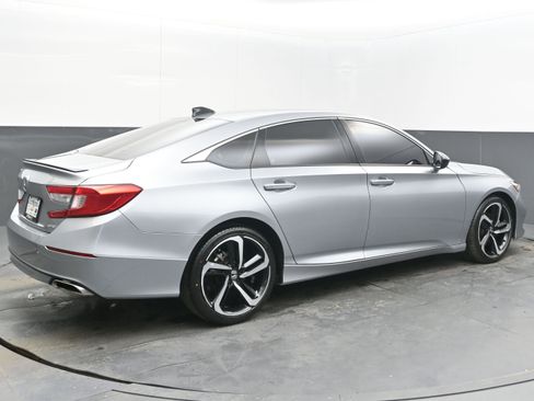 Used 2022 Honda Accord Sport image 7