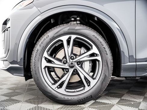 New 2027 Audi Q6 e-tron Premium Plus AWD/4WD image 4