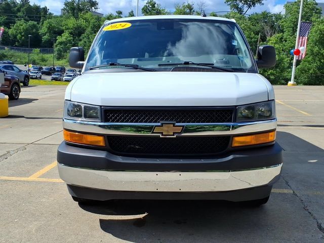 Used 2024 Chevrolet Express 3500 LT w/ LT Preferred Equipment Group RWD image 3