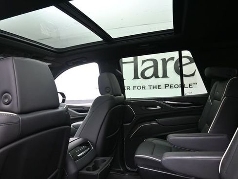 Used 2024 Cadillac Escalade Sport AWD/4WD image 24