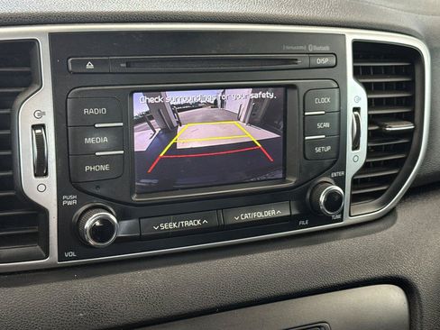 Used 2019 Kia Sportage LX FWD image 19