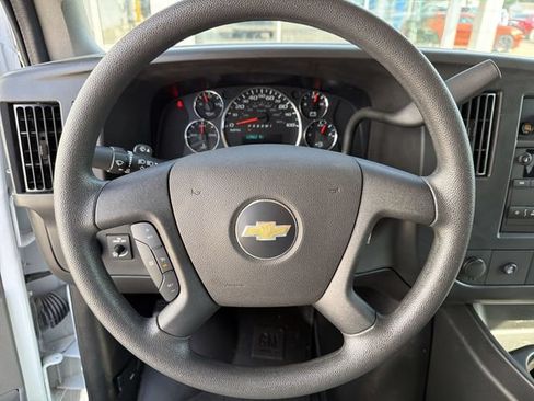 Used 2025 Chevrolet Express 3500 LT w/ LT Preferred Equipment Group RWD image 15
